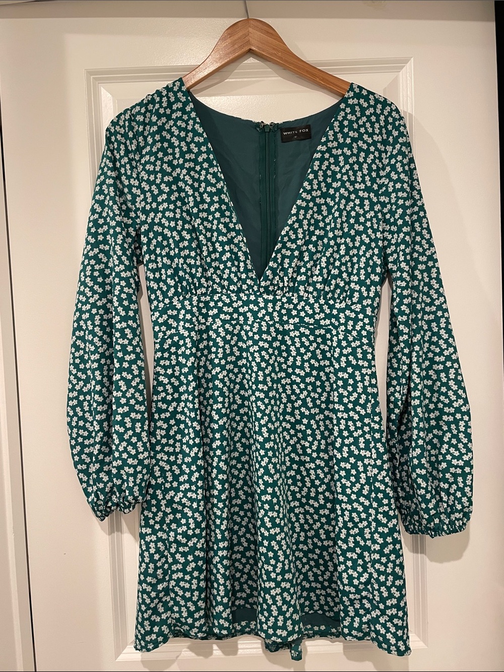 White fox Green Floral V-Neck Long Sleeve Dress medium